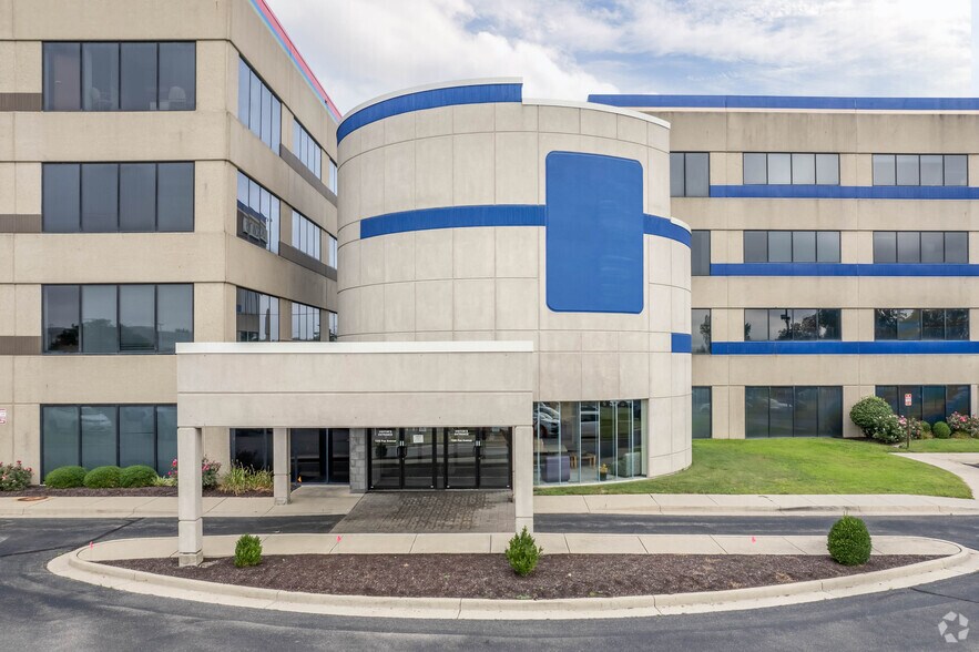 More Photos Of 7200 Poe Ave, Dayton Office For Lease