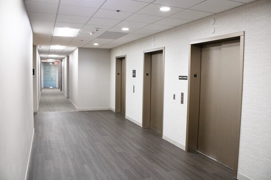 More Photos Of 2100 & 2150 Lakeside Blvd, Richardson Unknown For Lease