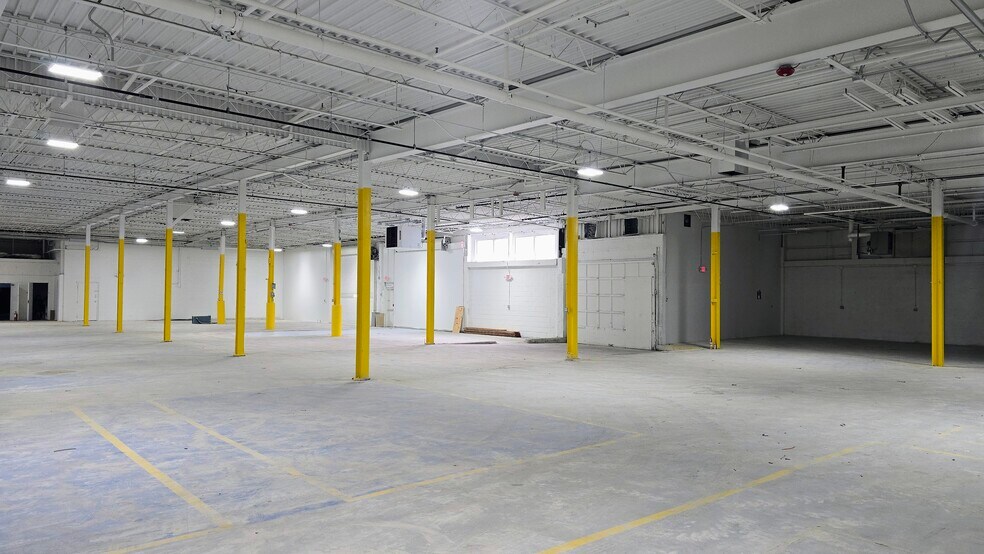 More Photos Of 9 S Forrest Ave, Norristown Manufacturing For Lease