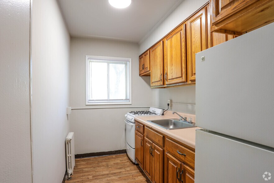 More Photos Of 2603 Southern Ave, Temple Hills Apartments For Sale
