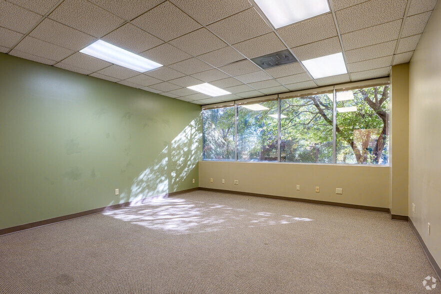 More Photos Of 3630 Sinton Rd, Colorado Springs Office For Sale