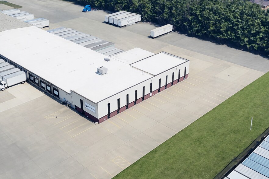 More Photos Of 24805 US 20 W, South Bend Distribution For Lease