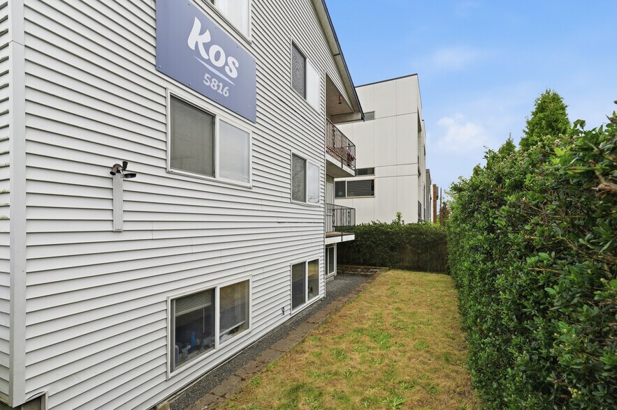 More Photos Of 5816 14th Ave NW, Seattle Apartments For Sale