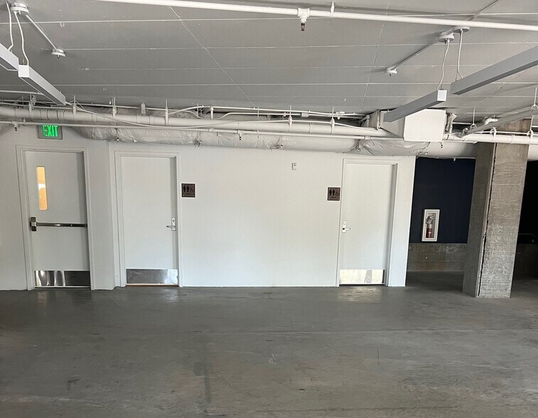 More Photos Of 777 Commercial St SE, Salem Office For Sale