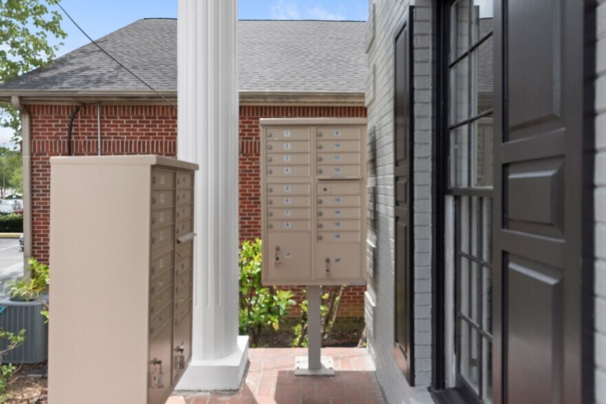 More Photos Of 4047 Holcomb Bridge Rd, Peachtree Corners Loft Creative Space For Lease