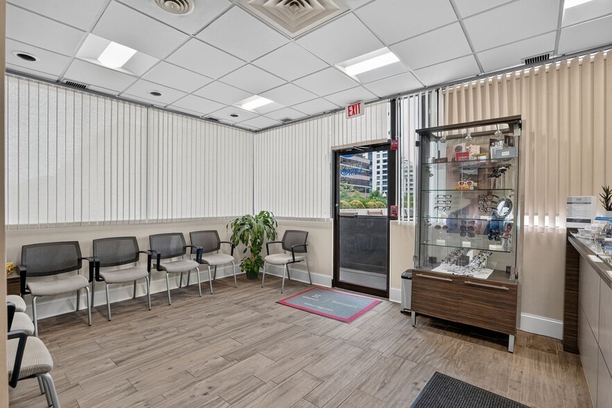 More Photos Of 3800 Fairfax Dr, Arlington Apartments For Sale