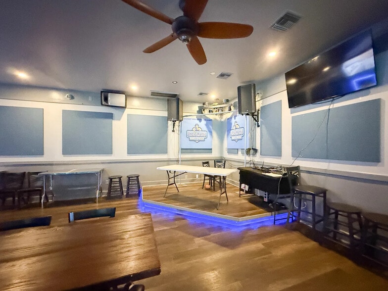 Primary Photo Of 2303 Hickory Ave, New Orleans Bar For Sale