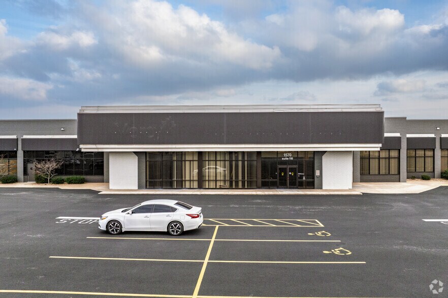 Primary Photo Of 1550-1570 W Battlefield St, Springfield Freestanding For Lease