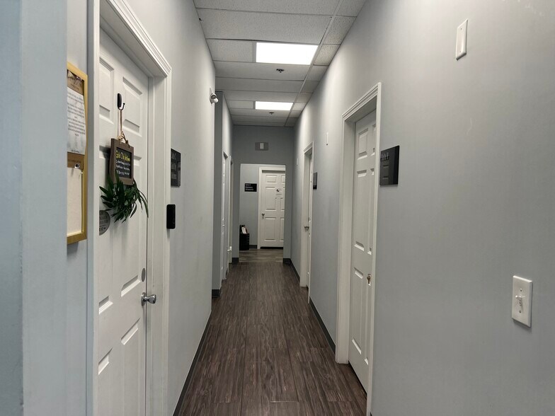 More Photos Of 900 Straits Tpke, Middlebury Office For Sale
