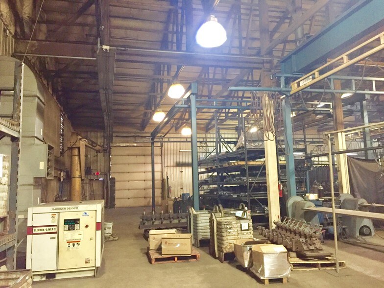 More Photos Of 412 Matteson St, Dyer Warehouse For Lease