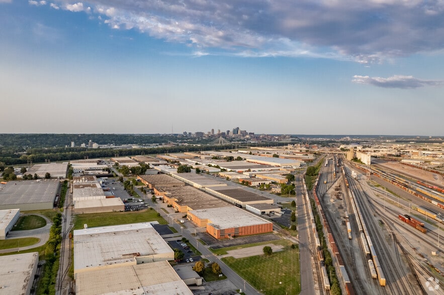 More Photos Of 1600-1840 Vernon St, North Kansas City Warehouse For Lease
