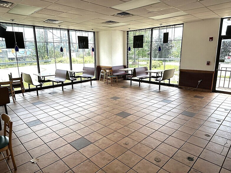 More Photos Of 209 Loews Dr, North Versailles Fast Food For Sale