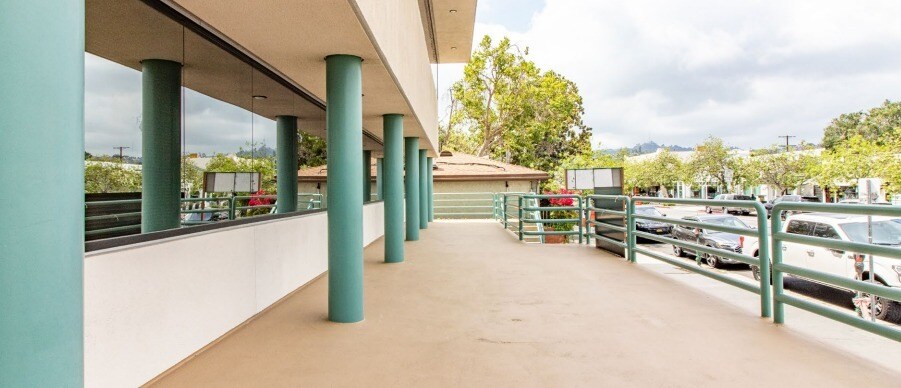 More Photos Of 4370 Tujunga Ave, Studio City Loft Creative Space For Lease