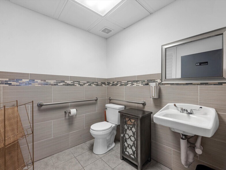 More Photos Of 525 Blossom St, Webster Medical For Sale