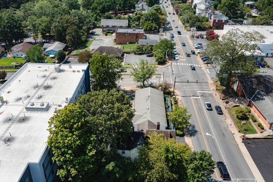 More Photos Of 218 Ridge St, Charlottesville Specialty For Sale