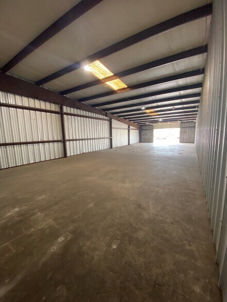 More Photos Of 16261 Hollister St, Houston Unknown For Lease