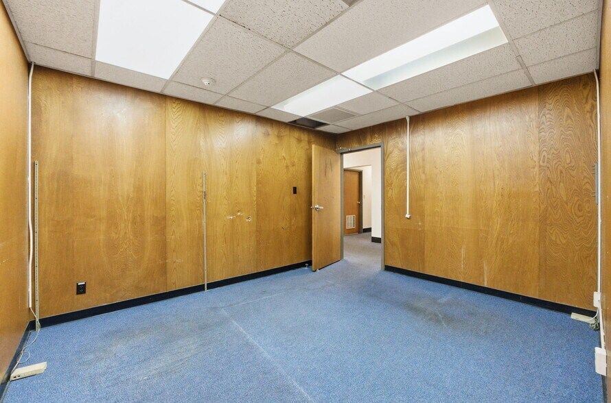 More Photos Of 6537 Foothill Blvd, Oakland Office For Lease