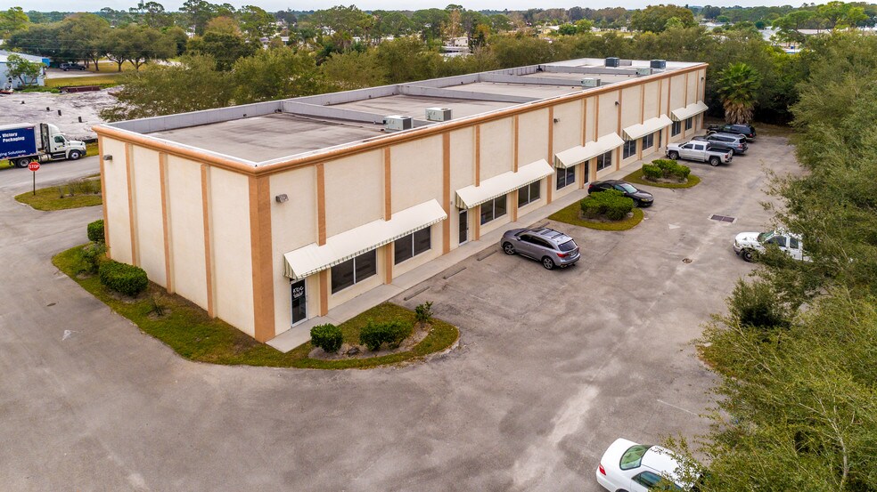 Primary Photo Of 1605-1613 91st Ct, Vero Beach Light Manufacturing For Sale