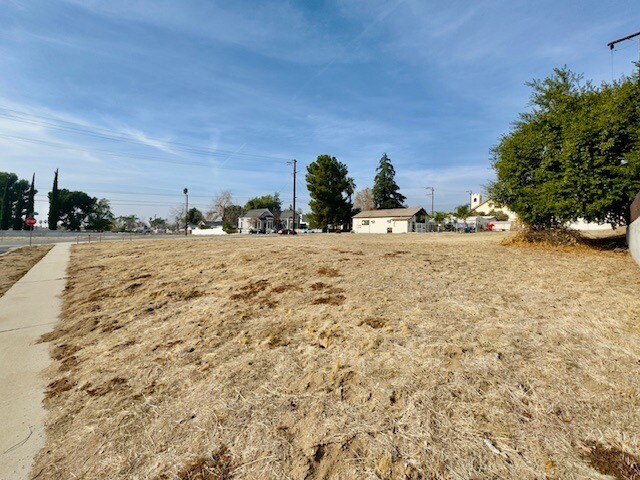 More Photos Of 6979 Palm Ave, Highland General Retail For Sale