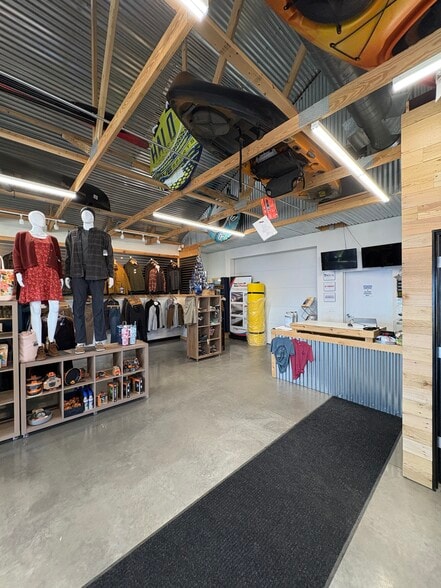 More Photos Of 25272 State Highway 27, Holcombe Office For Lease