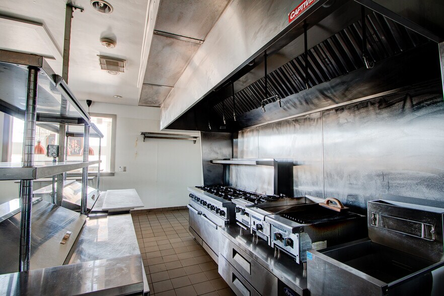 More Photos Of 6675 Mediterranean Dr, McKinney Restaurant For Sale