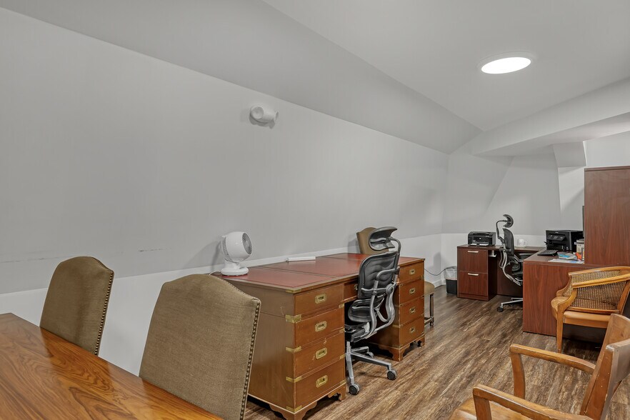 More Photos Of 2701 W Okeechobee Blvd, West Palm Beach Office For Sale