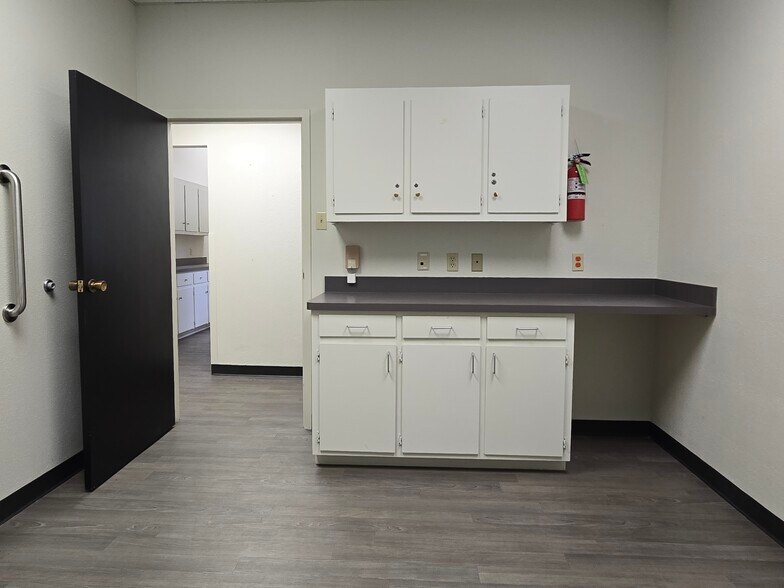 More Photos Of 4201 Camp Bowie Blvd, Fort Worth Medical For Lease
