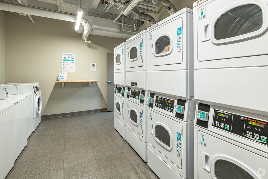 More Photos Of 735 W Wisconsin Ave, Milwaukee Apartments For Sale