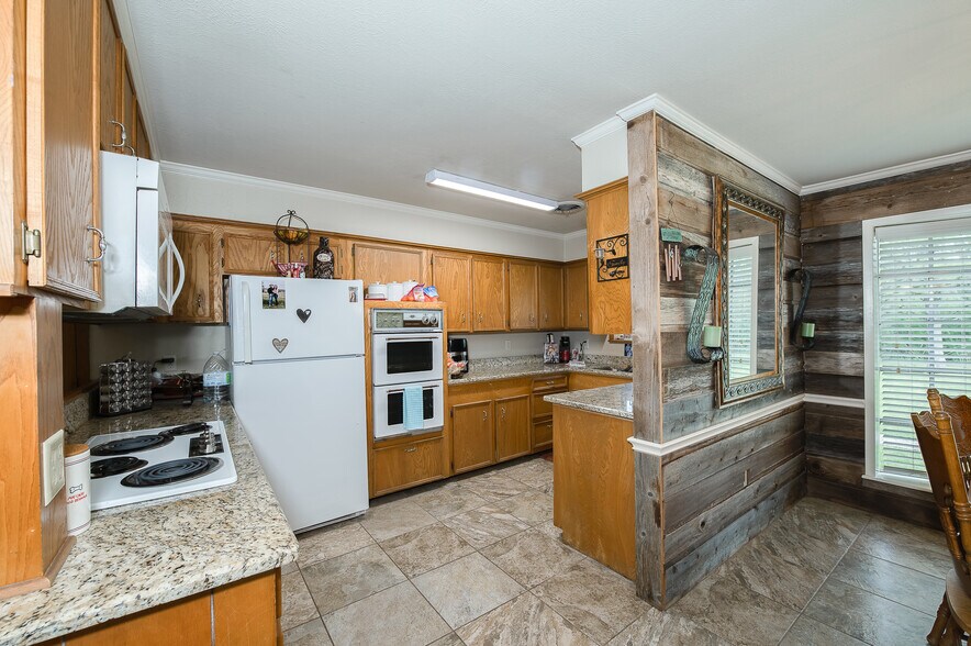 More Photos Of 11184 Dan Williams Ln, College Station Warehouse For Sale