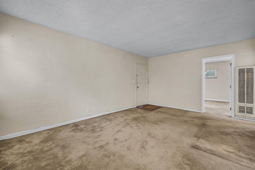 More Photos Of 2402 Marine Ave, Gardena Storefront For Sale