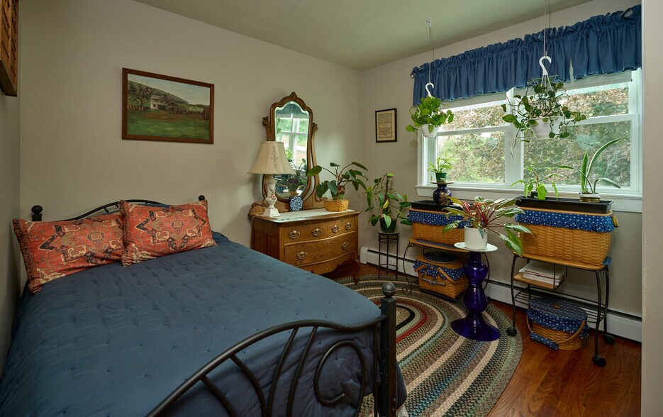 More Photos Of 7078 Easton Rd, Pipersville Auto Repair For Sale
