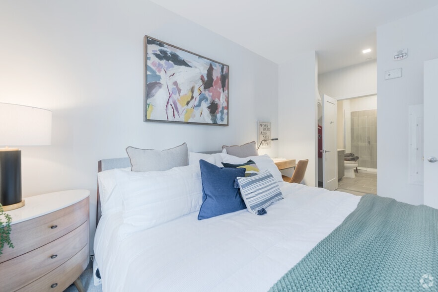 More Photos Of 125 Clifford St, Providence Apartments For Lease
