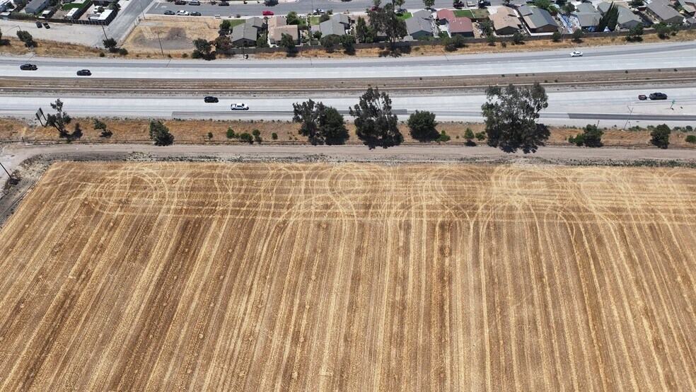 More Photos Of Walnut Ave, And 3rd Street, Greenfield Land For Sale