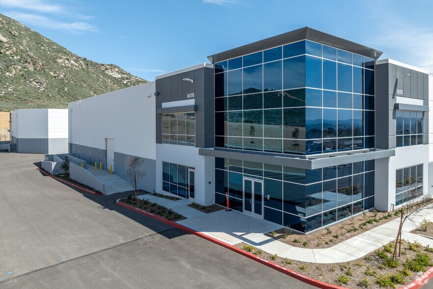 More Photos Of 6175 20th St, Jurupa Valley Warehouse For Sale