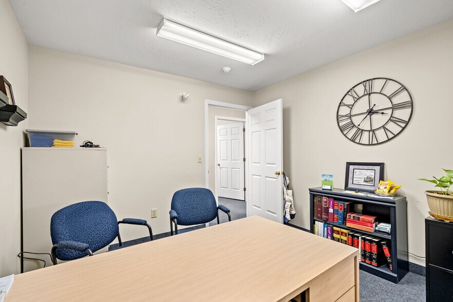 More Photos Of 15 Garden Rd, Plaistow Office For Sale