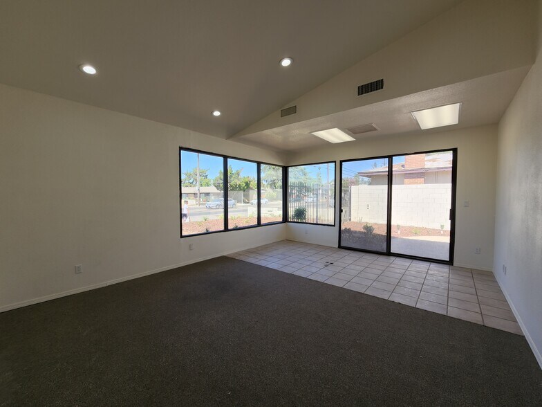 More Photos Of 445 W Dakota Ave, Fresno Office Residential For Sale