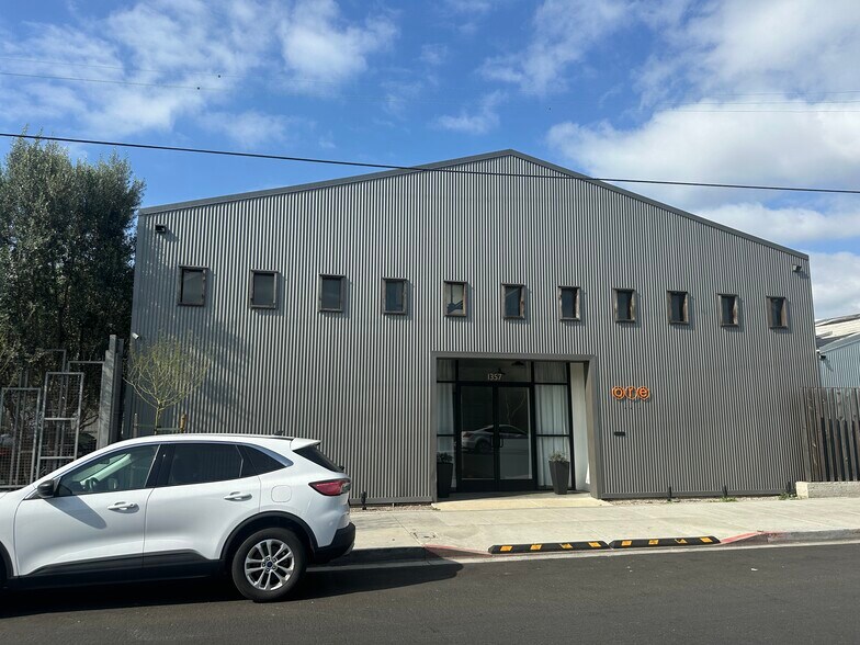 More Photos Of 1357 Coronado Ave, Long Beach Warehouse For Lease
