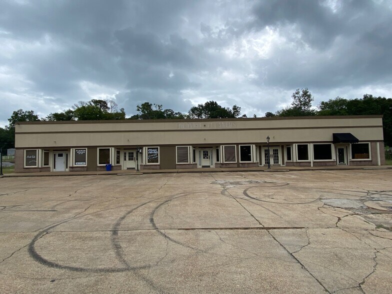 More Photos Of 4970 Raymond Ave, Verona Storefront For Sale