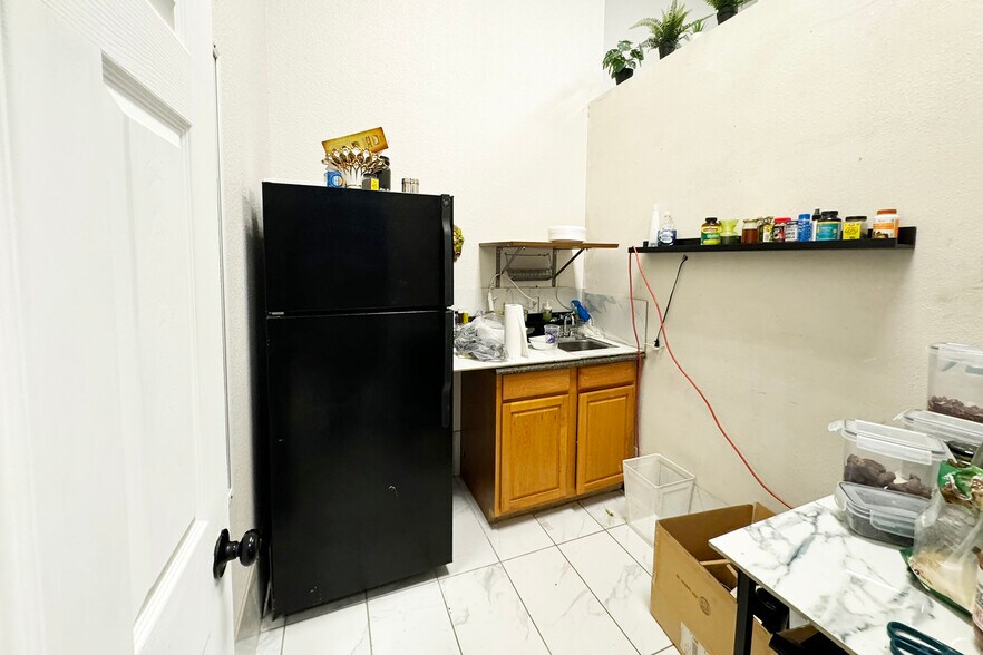 More Photos Of 1800 Industrial Blvd, Colleyville Loft Creative Space For Sale
