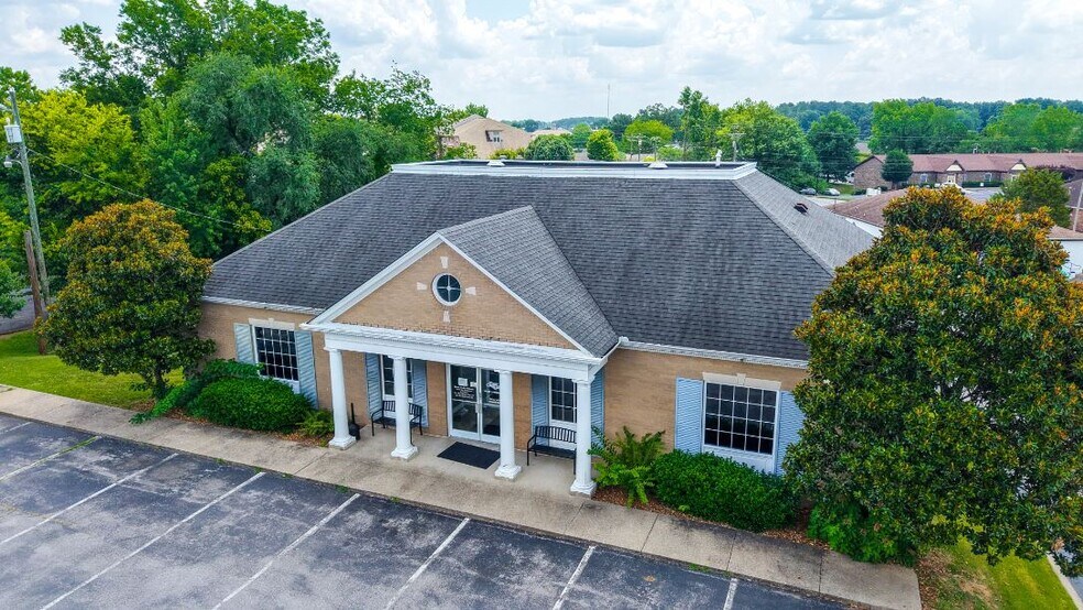 More Photos Of 1750 Memorial Dr, Clarksville Medical For Sale