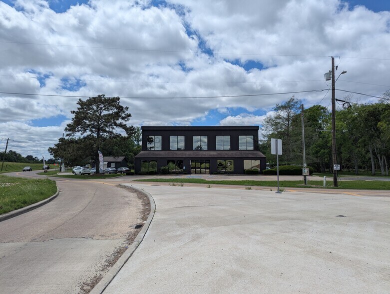 More Photos Of 7945 Eastex Fwy, Beaumont Office For Sale