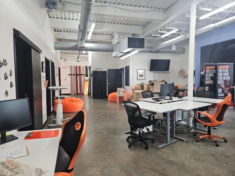 More Photos Of 914 Howell Mill Rd NW, Atlanta Office For Lease