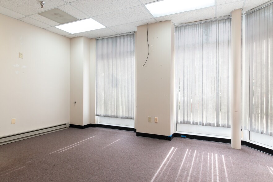 More Photos Of 616 E Landis Ave, Vineland Office Residential For Lease