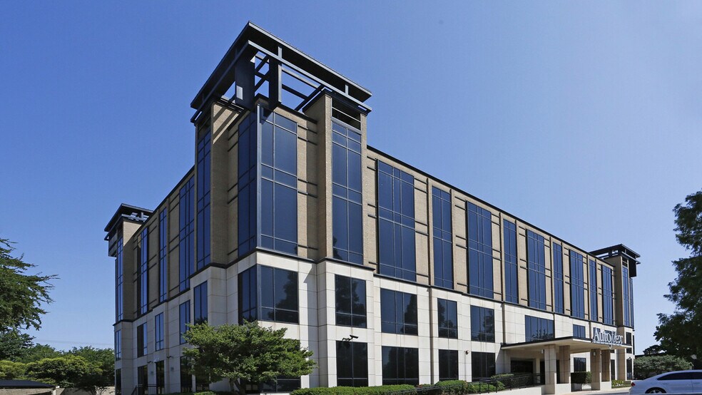 Primary Photo Of 558 S Central Expy, Richardson Office For Sale