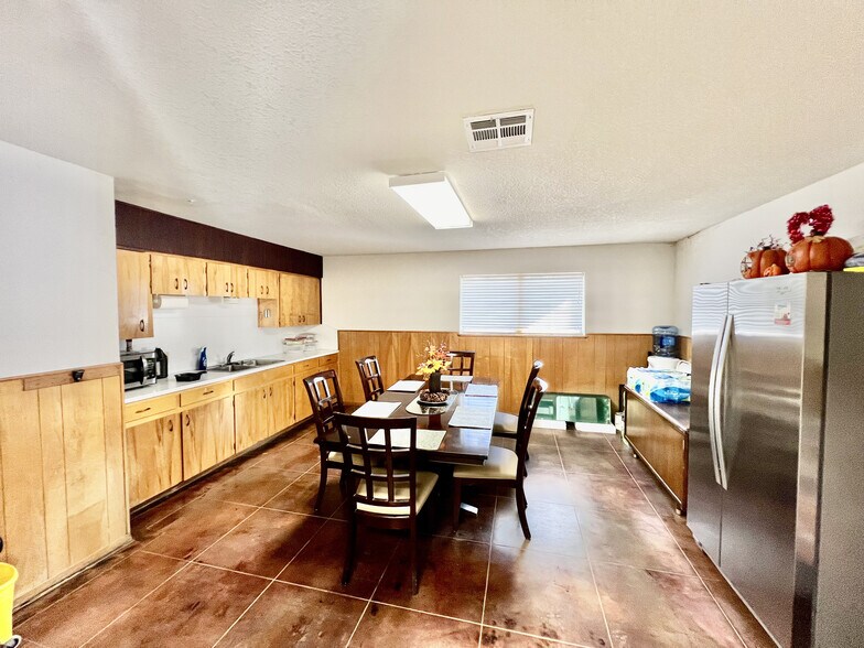 More Photos Of 206 S Columbia Dr, West Columbia Office Residential For Sale