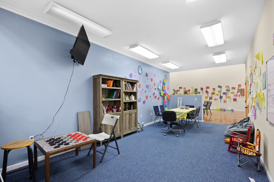 More Photos Of 69 Jessamine Ave, Georgetown Flex For Sale