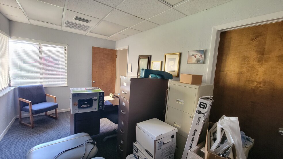 More Photos Of 2831 Ringling Blvd, Sarasota Medical For Sale