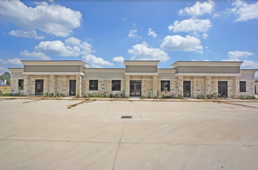 Primary Photo Of 633 E Fernhurst Dr, Katy Medical For Sale