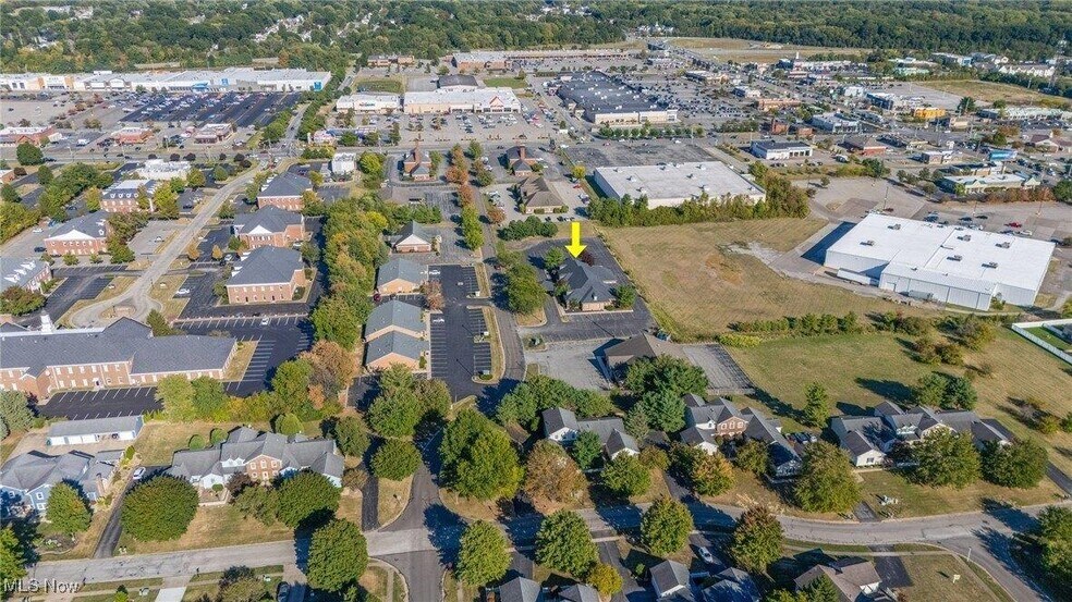 More Photos Of 925 Trailwood Dr, Youngstown Medical For Sale