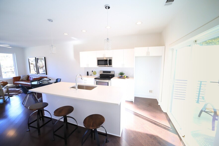 More Photos Of 2488 Perry Blvd NW, Atlanta Apartments For Sale